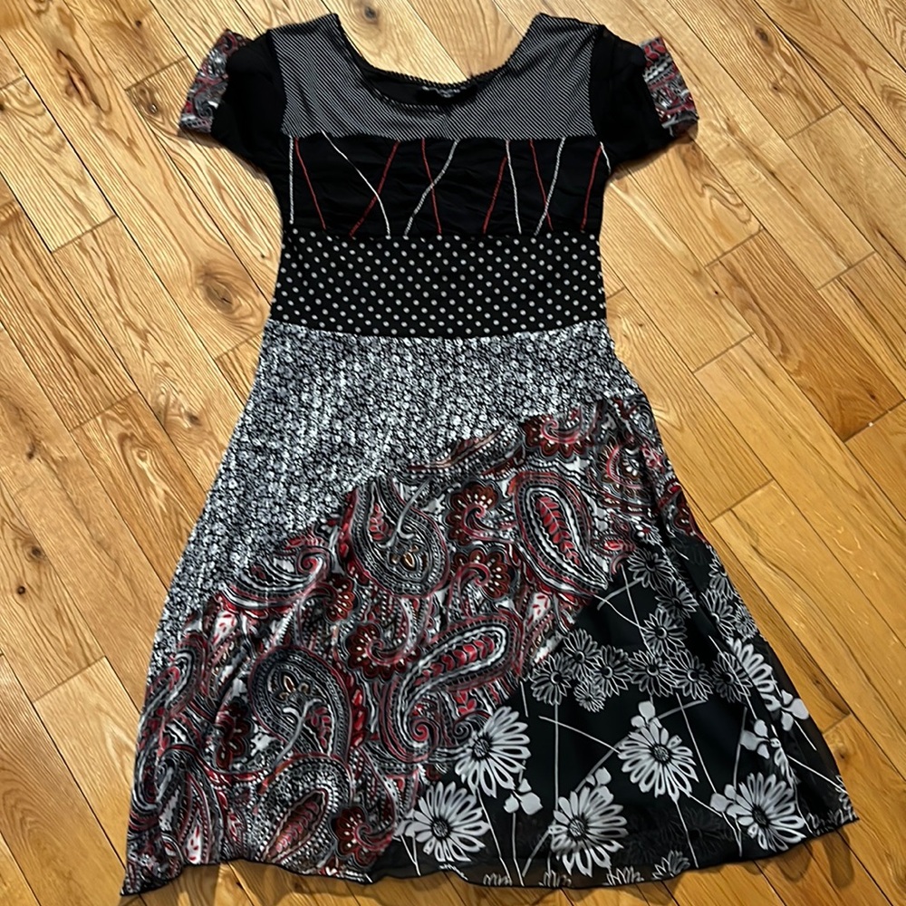 🇨🇦Creation Metamorphose Montreal Designer Size Small